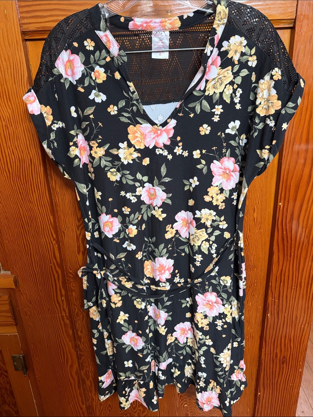 No Boundaries Black Floral V-Neck Short Sleeve Dress with Waist Tie